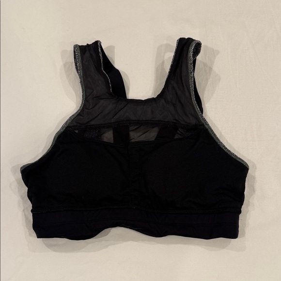 lululemon athletica Textured Gray and Black Sports Bra - Picture 3 of 3